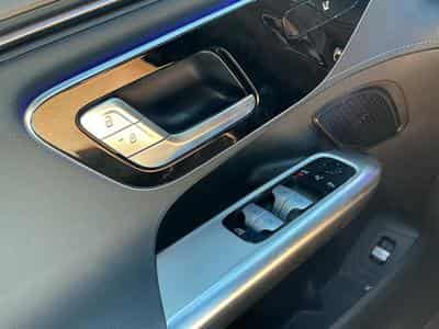 Mercedes EQE 300 Standard (2023) - Photo 15