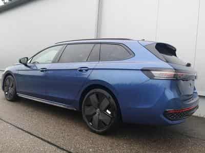 VW Passat Variant 2.0 TDI 142 kW 4Motion R-Line (2026) - Photo 2