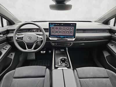 VW ID.7 Kombi Pro 210 kW (2026) - Photo 11