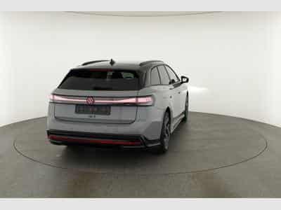 VW ID.7 Kombi Pro 210 kW (2026) - Photo 15