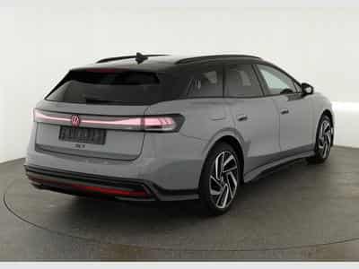 VW ID.7 Kombi Pro 210 kW (2026) - Photo 2
