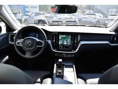 Volvo V60 2.0 B4 Plus Dark Geartronic PANO CUIR MEMO CAM360 HARMAN 1°M (2025) - Photo 10