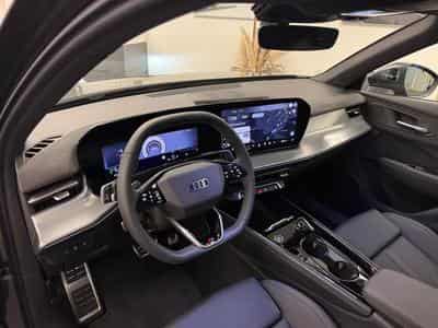 Audi Q3 SUV e-hybrid S Line 272 CV / 200 KW S tronic (2025) - Photo 4