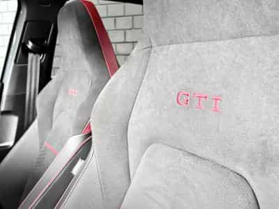 VW Golf GTI Clubsport 2.0 TSI 300 CV DSG7 * BLACK STYLE* MATRIX *ALA (2024) - Photo 5