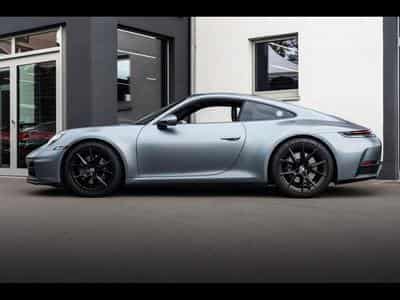 Porsche 911 (992.2) CARRERA T COUPE 6-SPEED MANUAL – VANADIUM GREY + SAT (2025) - Photo 2
