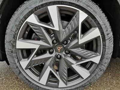 Cupra Formentor 2.0 TSi DSG 333 Facelift 4DRIVE (2025) - Photo 3