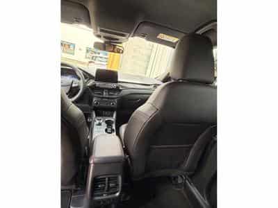 Ford Kuga ST-LINE X (2024) - Photo 6