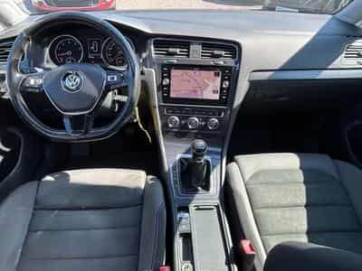 VW Golf Golf VII Lim. BlueMotion TGI *Navi*Panorama*Kam (2018) - Photo 11