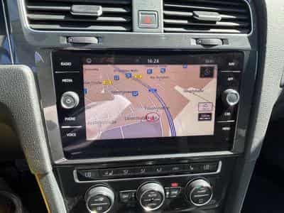 VW Golf Golf VII Lim. BlueMotion TGI *Navi*Panorama*Kam (2018) - Photo 12