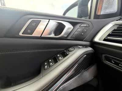BMW X7 SKY LOUNGE, B&W, 23" FULL PPF, KRISTALL ICONIC GLOW (2025) - Photo 13