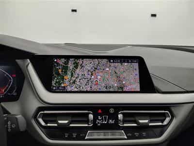 BMW 118 i  Navi Cockpit / Led / PDC (2022) - Photo 11