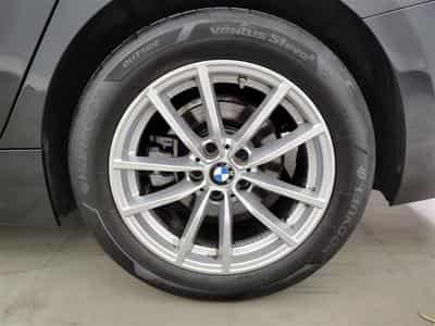 BMW 318 318iA Touring  Navi Cockpit / Led / PDC av+ar (2024) - Photo 6