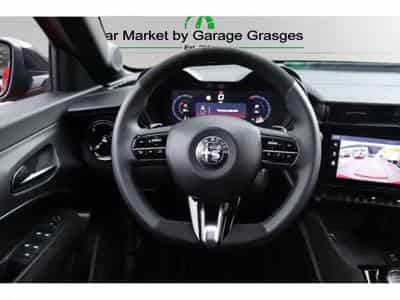 Alfa-Romeo Junior Ibrida 1.2 VGT Q4 (2025) - Photo 11