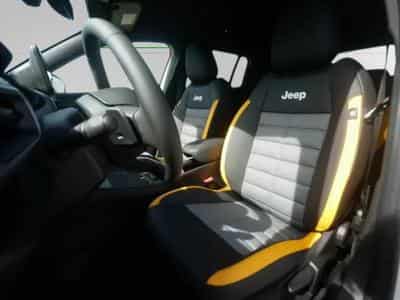 Jeep Avenger THE NORTH FACE 4xe HYBRID (2026) - Photo 10