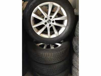 Jantes alu + Pneus é 18" 235/55 R18 100V (2026) - Photo 1