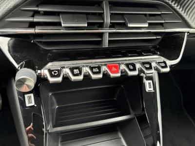 PEUGEOT 2008 e-2008 136ch Active (2021) - Photo 12