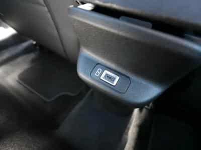 Jeep Avenger Summit e-Hybrid 1.2 (2026) - Photo 12