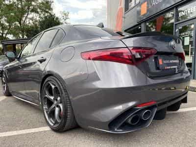 Alfa-Romeo Giulia Giulia 2.9 V6 Bi-Turbo Quadrifoglio (2017) - Photo 7