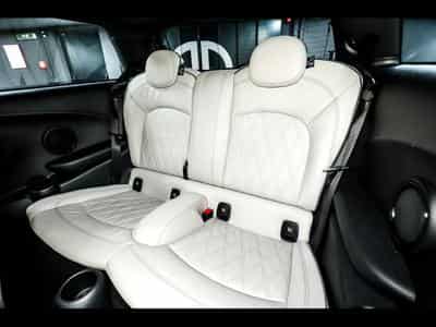 Mini Cooper S 3 PORTES YOURS TRIM – CHILI RED (2022) - Photo 14