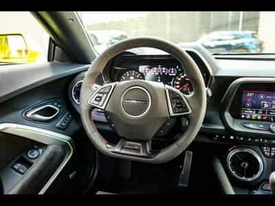Chevrolet Camaro ZL1 6.2 V8 RWD - MANUAL 6 – SHOCK YELLOW (2020) - Photo 11