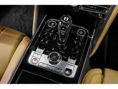 Bentley Flying Spur V8 (2021) - Photo 11