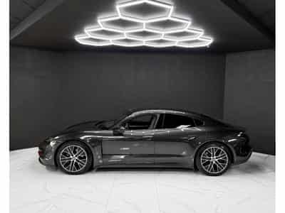 Porsche Taycan Performance Batterie / Sport Chrono / Pano / Dual Screen (2023) - Photo 2