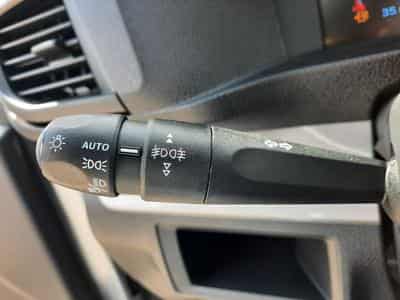Peugeot Traveller 2.0 BlueHDI 180 AT8 Confort (2026) - Photo 15