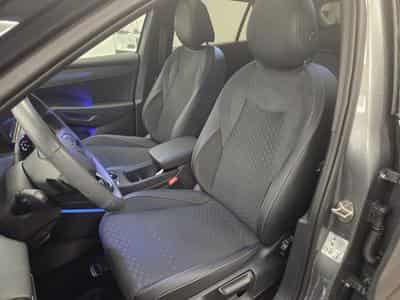 VW T-Roc T-ROC TSI R-Line 150 CV / 110 KW  DSG (2026) - Photo 2