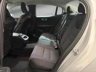 Volvo S60 -46% 2,0 MHEV 197CV Core (2024) - Photo 9