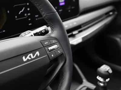 Kia K4 1.0 T-GDI DCT 115 Vision (2026) - Photo 10