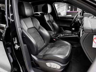 Porsche Macan III GTS (2021) - Photo 14
