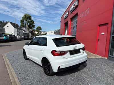Audi A1 1.0 L TFSI (2019) - Photo 2