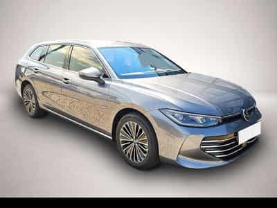 VW Passat (2025) - Photo 1