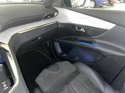 Peugeot 5008 2.0 BlueHDi 130kW S&S EAT8 GT Pack (2022) - Photo 9