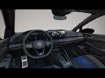 VW Golf (2025) - Photo 3