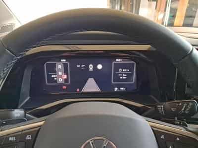 VW T7 Life LONG (2026) - Photo 6