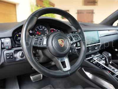 Porsche Cayenne Turbo (2018) - Photo 15
