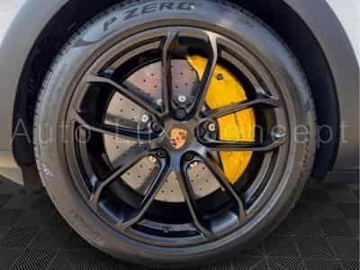 Porsche Cayenne Turbo E-Hybrid Coupé avec Pack GT (2026) - Photo 13