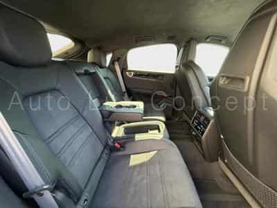 Porsche Cayenne Turbo E-Hybrid Coupé avec Pack GT (2026) - Photo 9