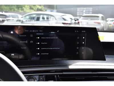 Peugeot 5008 Hybrid 145 Allure e-DCS6 ACC CAM360 JA19 NEUF (2026) - Photo 13