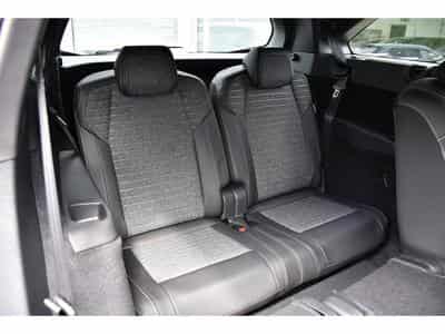 Peugeot 5008 Hybrid 145 Allure e-DCS ACC SG CHFF CAM360 NEUF (2026) - Photo 9