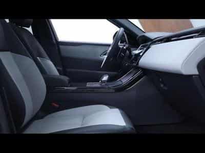 Land-Rover Range Rover Velar D200 Dynamic SE AWD Auto (2026) - Photo 11