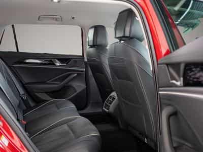 VW Passat (2025) - Photo 4