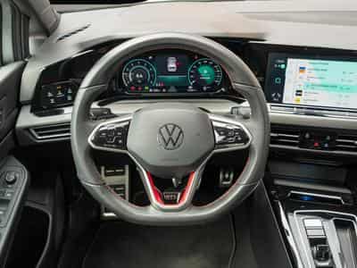 VW Golf (2024) - Photo 6