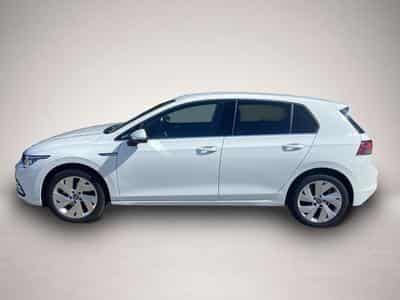 VW Golf (2024) - Photo 2