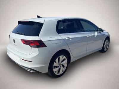 VW Golf (2024) - Photo 5