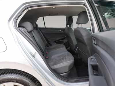 VW Golf (2022) - Photo 4
