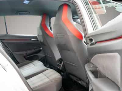 VW Golf (2024) - Photo 4