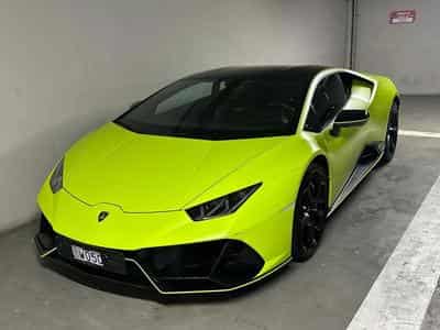 Lamborghini Huracán (2021) - Photo 1