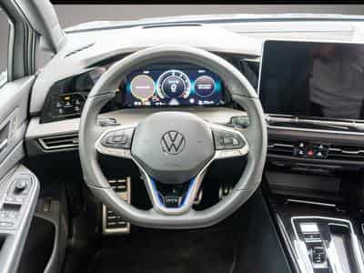 VW Golf (2025) - Photo 6